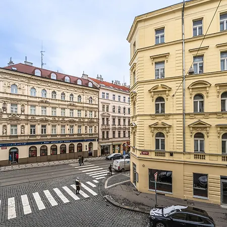 Apartments Kamenicka 23 Prague Exterior photo