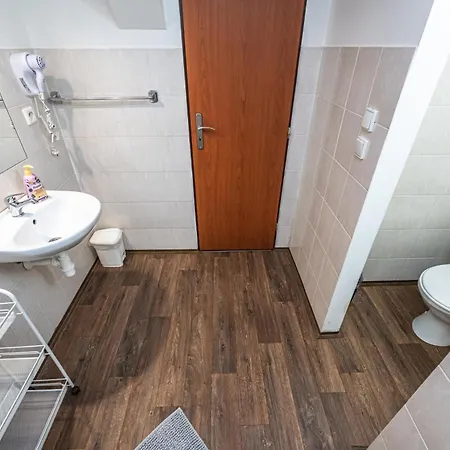 Apartments Kamenicka 23 Prague Exterior photo