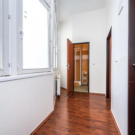 Apartments Kamenicka 23 Prague Exterior photo