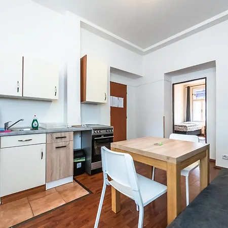 Apartments Kamenicka 23 Prague Exterior photo