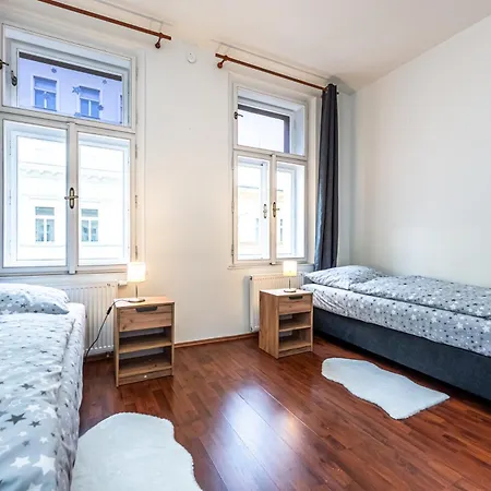 Apartments Kamenicka 23 Prague Exterior photo