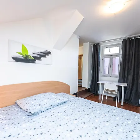 Apartments Kamenicka 23 Prague Exterior photo