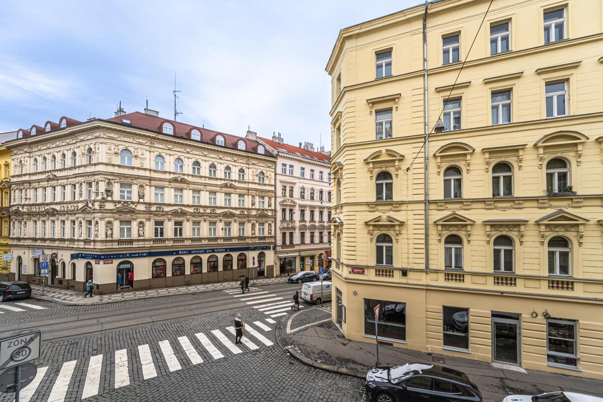 Kamenicka 23 * Prague